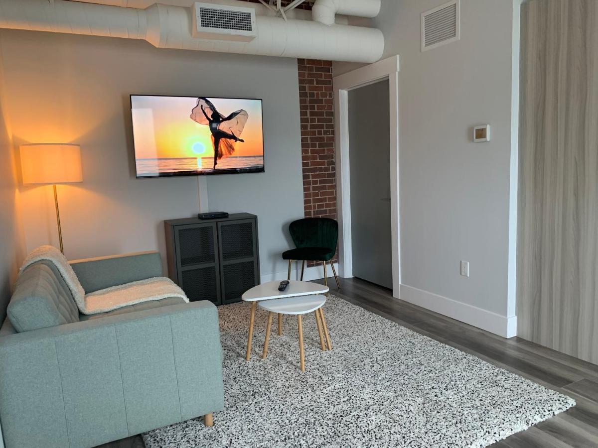 Station 1 By Terra Hospitality Apart otel Moncton Dış mekan fotoğraf