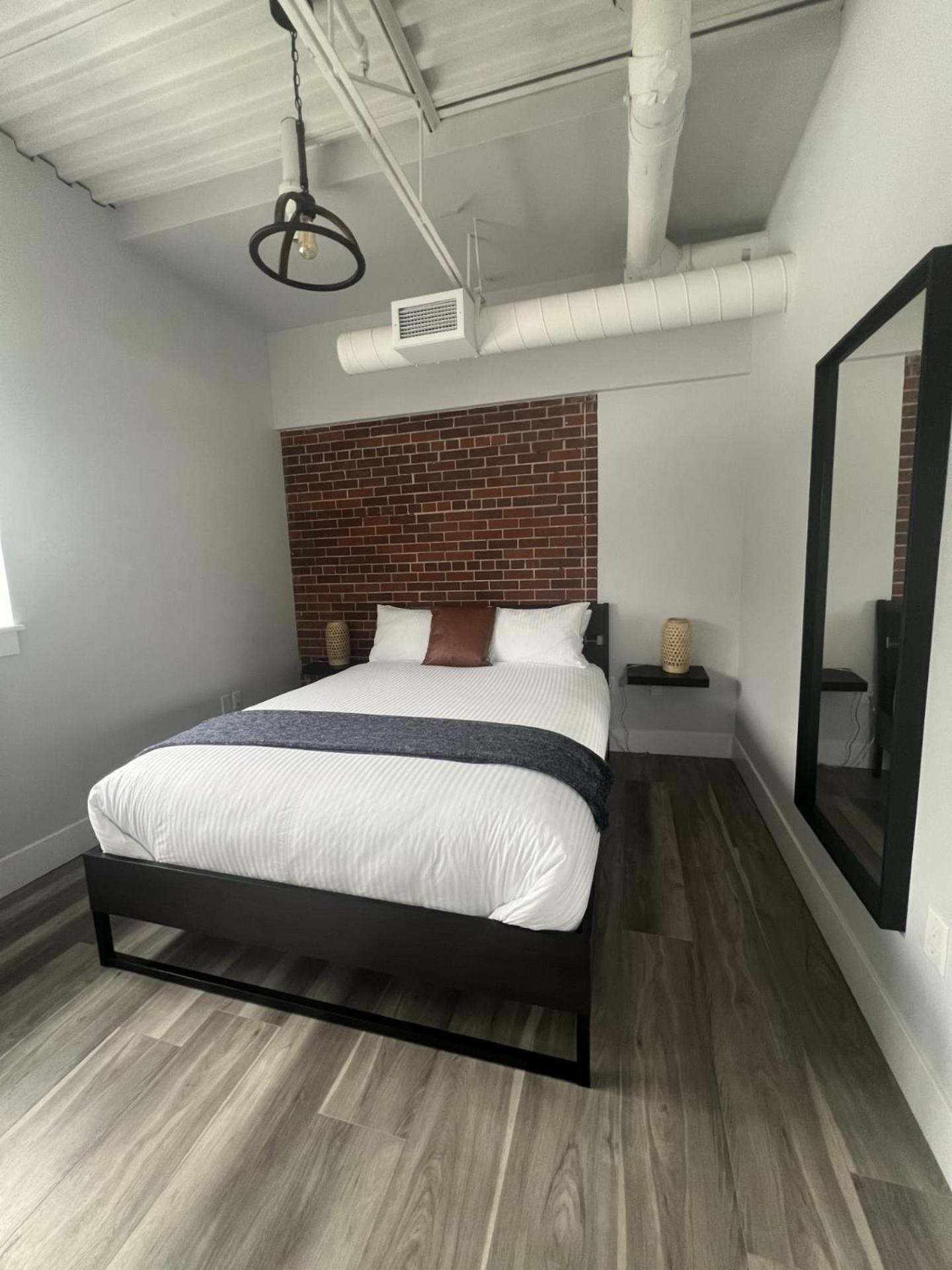 Station 1 By Terra Hospitality Apart otel Moncton Dış mekan fotoğraf
